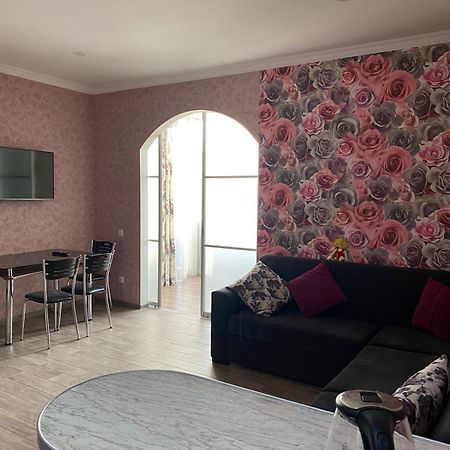 Mindia'S Two Bedroom Apartment Batumi Kültér fotó